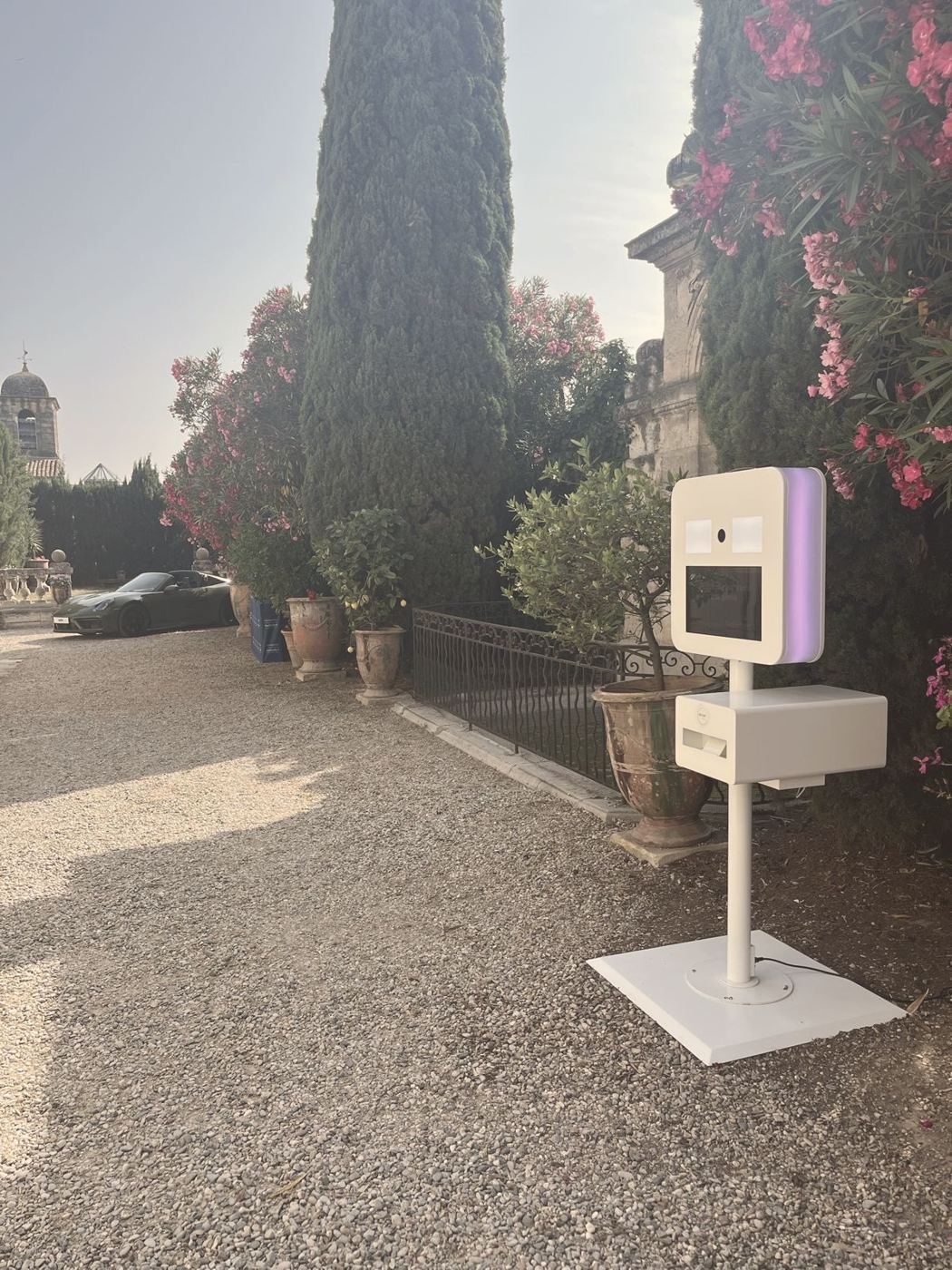 Borne photo dans le jardin d'un château